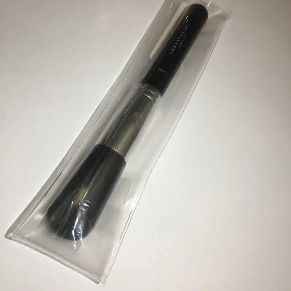 Anastasia A20 Pro brush